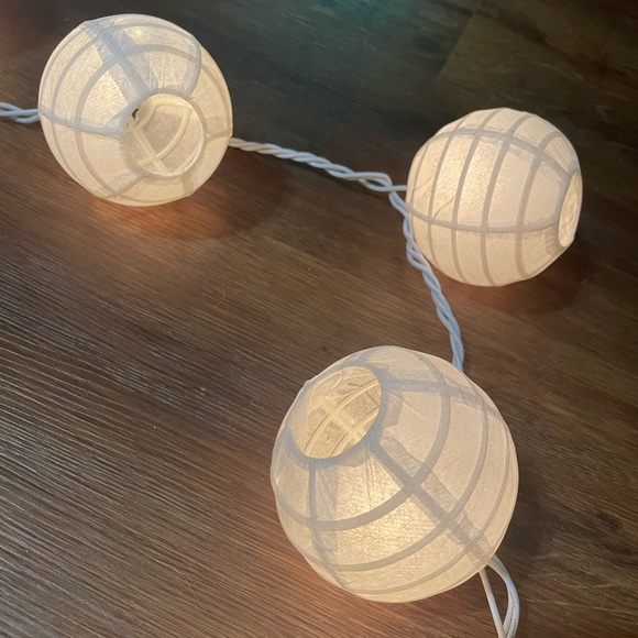 White Paper Lantern String Lights - Picture 5 of 5